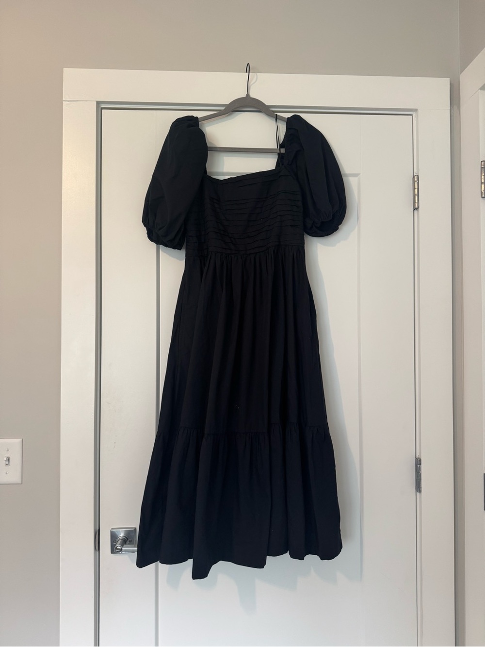 Abercrombie & Fitch Black Puff Sleeve Midi Dress - Picture 2 of 6